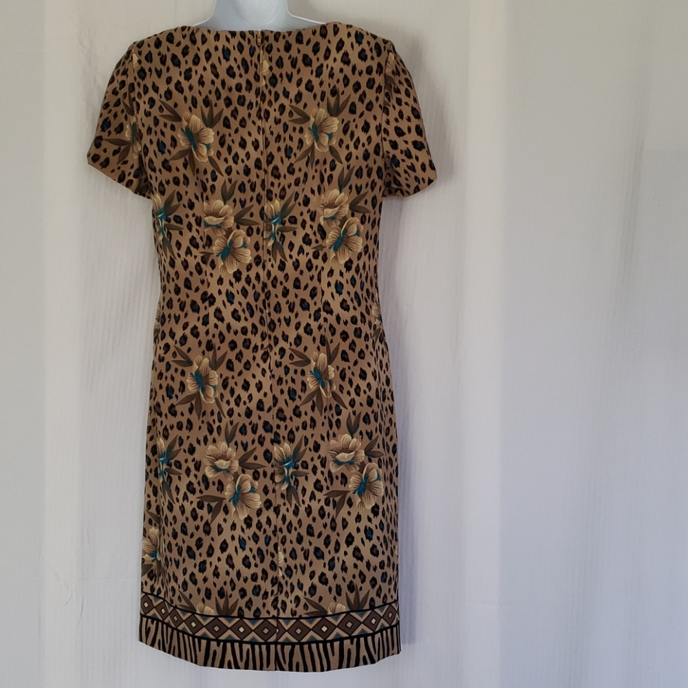 Dress - Picture 7 of 12
